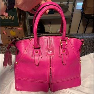 Dooney and bourke  Violet Clayton 💜 🦄